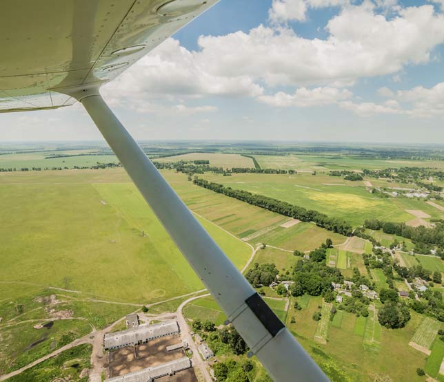 Gene-Wainscott-Flying-out-of-Plymouth-Airport.jpg